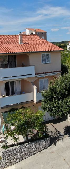 Apartmanok és Szobák Parkolóhellyel Palit, Rab - 5067 Palit