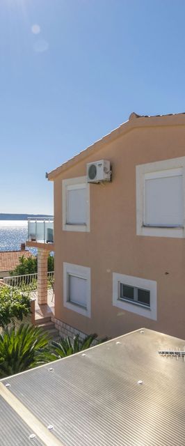 Apartmanok A Tenger Mellett Rastici Ciovo - 2080 Rastići