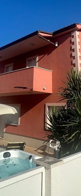 Ház A Tenger Mellett Medencével Businci, Ciovo - 11882 Bušinci