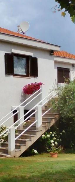 Apartmanok Parkolóhellyel Njivice, Krk - 14932 Njivice