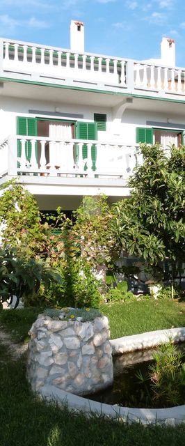 Apartmanok Parkolóhellyel Palit, Rab - 14996 Palit