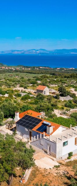 Ház Családok Részére Medencével Supetar, Brac - 15280 Supetar