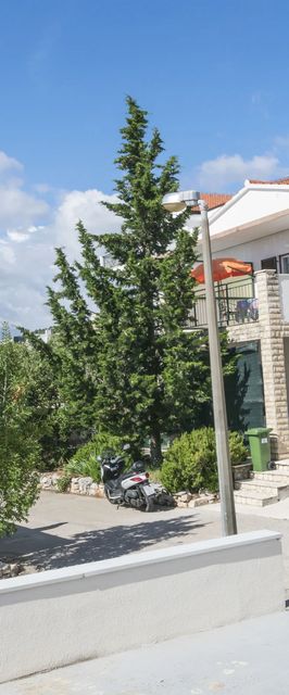 Apartments Ksenija Primosten