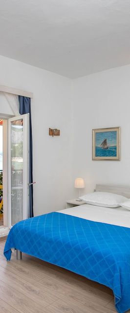 Családi Apartmanok A Tenger Mellett Duce, Omis - 8668 Duće