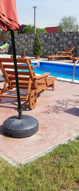 Szilvia Apartman Tiszanána-Dinnyéshát