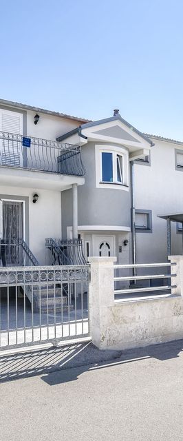 Apartments Crystal Vodice