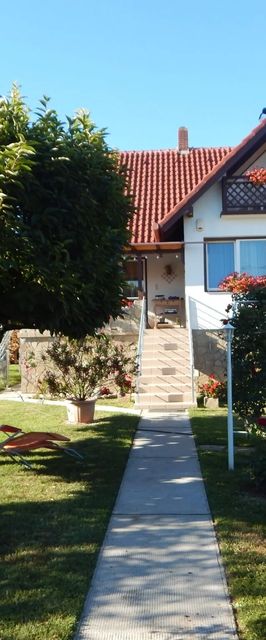 Mészáros Apartman Gyenesdiás