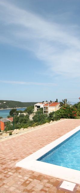 Apartmanok Családok Részére Medencével Kampor Rab - 15518