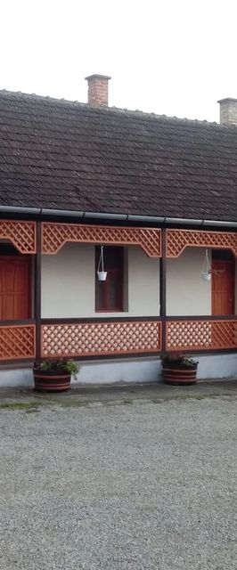 Kőbérc Panzió Üdülőházak Kemping és Étterem Bózsva