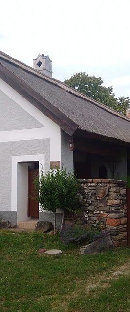 Nádtetős Műemlék Parasztház Szentbékkálla