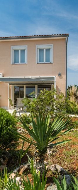 Holiday home Nika Linardići