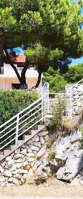 Apartmani  Belak Brodarica