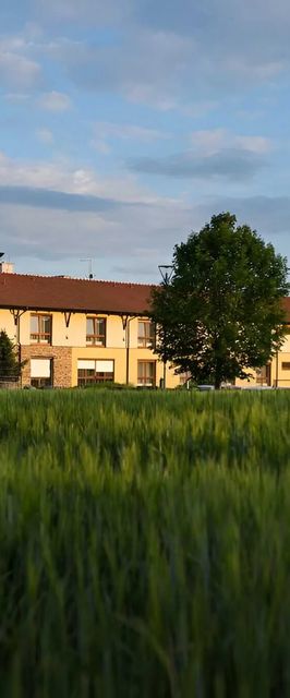 Hotel HAPPY STAR Hnanice