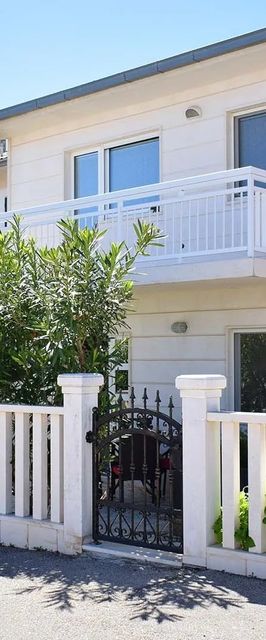 Apartments Summer Okrug Gornji