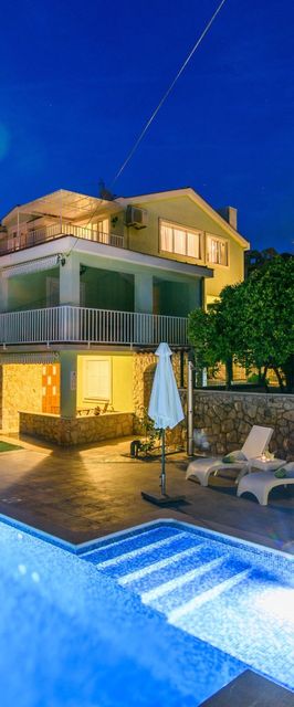 Apartments Dubravka Okrug Gornji