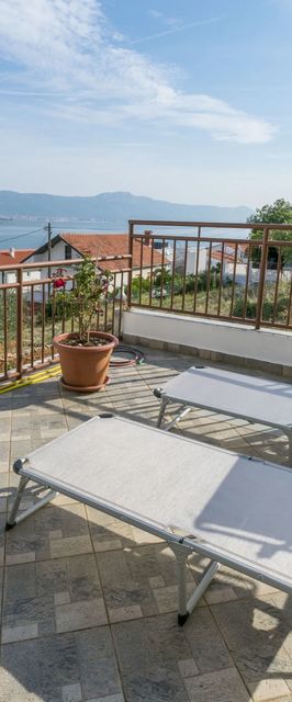 Apartment Moric Arbanija