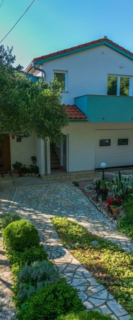 Apartment Nada Mundanije