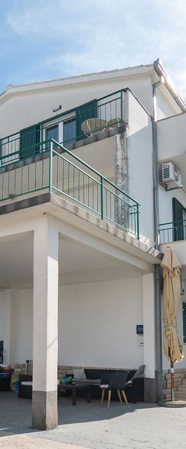 Apartments Polly Primosten