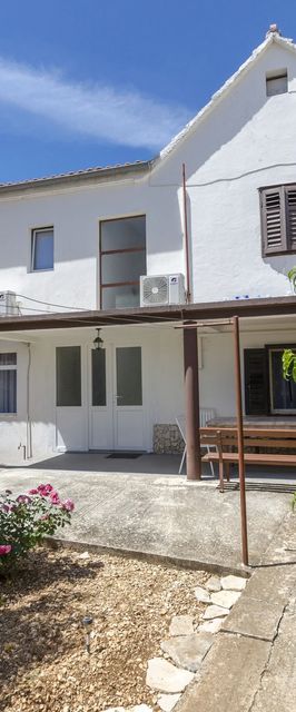 Apartments Katica Primosten