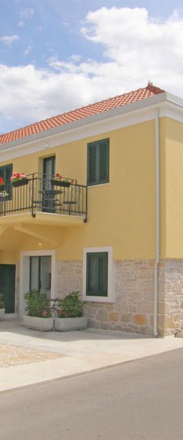 Apartments Mare Primosten