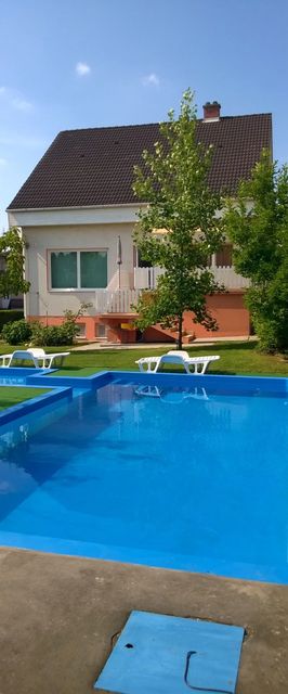 Nánai Medencés Apartman Balatonlelle