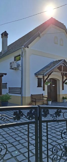 Nánaháza Villa Alsónána