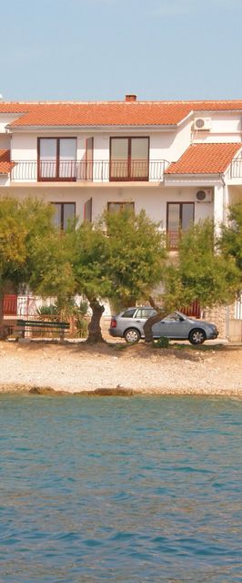 Apartments Ivana Primosten