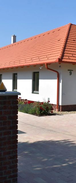 Varsás Négy Évszak Apartmanház Gyenesdiás