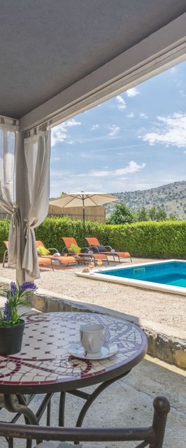 House Lisica Srinjine