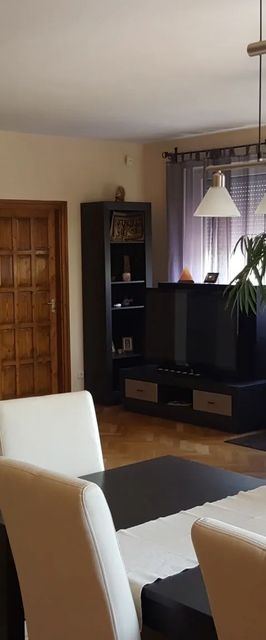 Flóra Vendégház Vonyarcvashegy