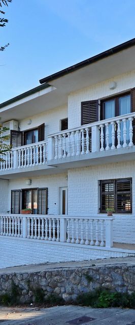 Apartmanok Parkolóhellyel Banjol, Rab - 16082 Banjol