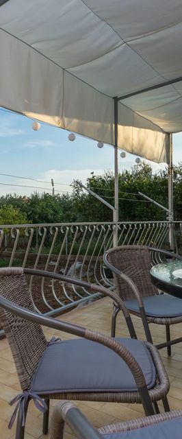 Apartmanok Parkolóhellyel Kastel Stafilic, Kastela - 16086 Kaštel Štafilić