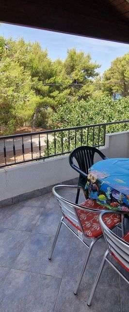 Apartmanok Parkolóhellyel Okrug Donji, Ciovo - 16276 Okrug Donji