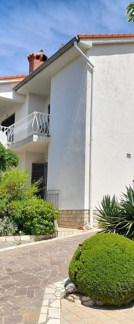 Apartmanok Parkolóhellyel Banjol, Rab - 16334 Banjol