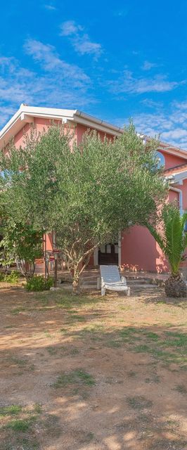 Apartmanok Parkolóhellyel Vir - 16768