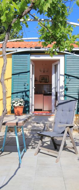 Apartmanok Parkolóhellyel Splitska, Brac - 17023 Splitska