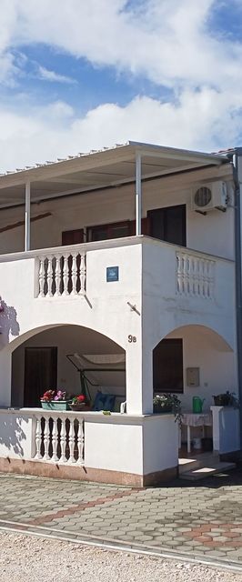 Apartmanok Parkolóhellyel Drage, Biograd - 17392 Drage