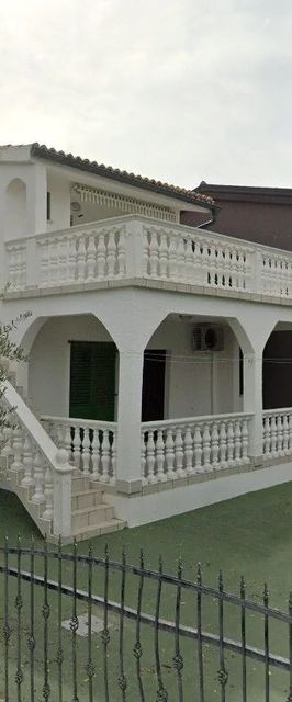 Apartmanok Parkolóhellyel Vir - 17492