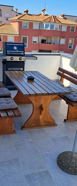 Apartmani Caveromane Pula