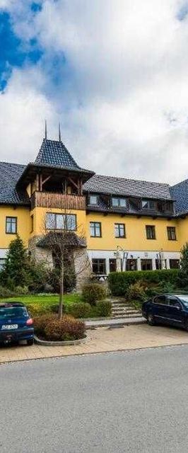 Valašský hotel a Pivní lázně OGAR Pozlovice