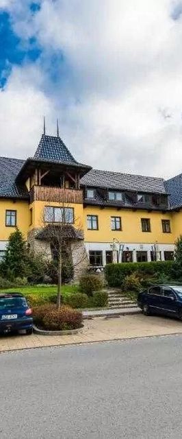 Valašský hotel a Pivní lázně OGAR Pozlovice