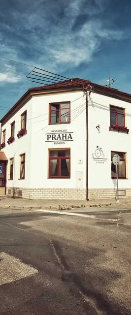 Restaurace a Penzion Praha Dolní Dunajovice