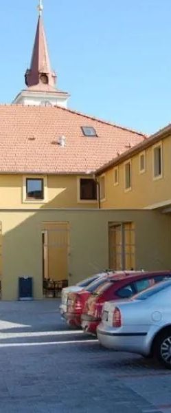 Restaurace a Penzion U Kostela Újezd u Brna