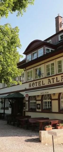 Hotel Atlas a Penzion Domeček Pec pod Sněžkou