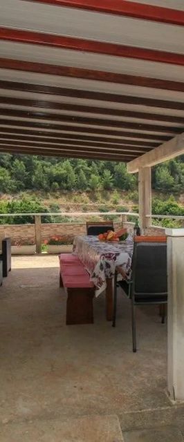 Robinson House Dionis Bogomolje