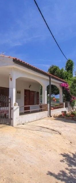 Robinson House Ina 1 Gdinj