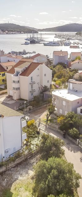 Apartments Karleusa Rogoznica