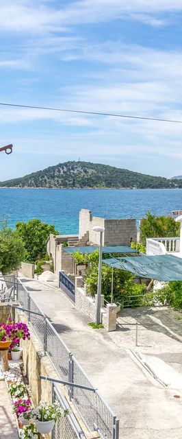 Apartments Mira Mark Razanj