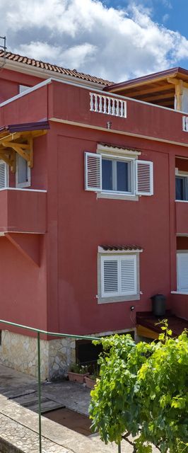 Apartments Saphron beach Mrljane