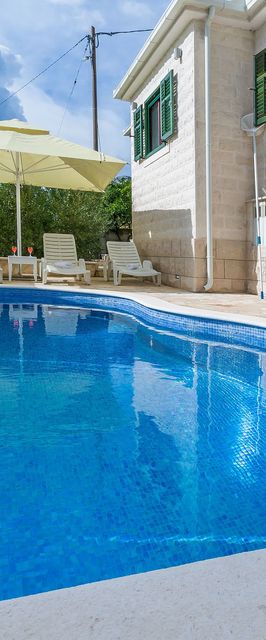 Villa Holiday home Zvečanje